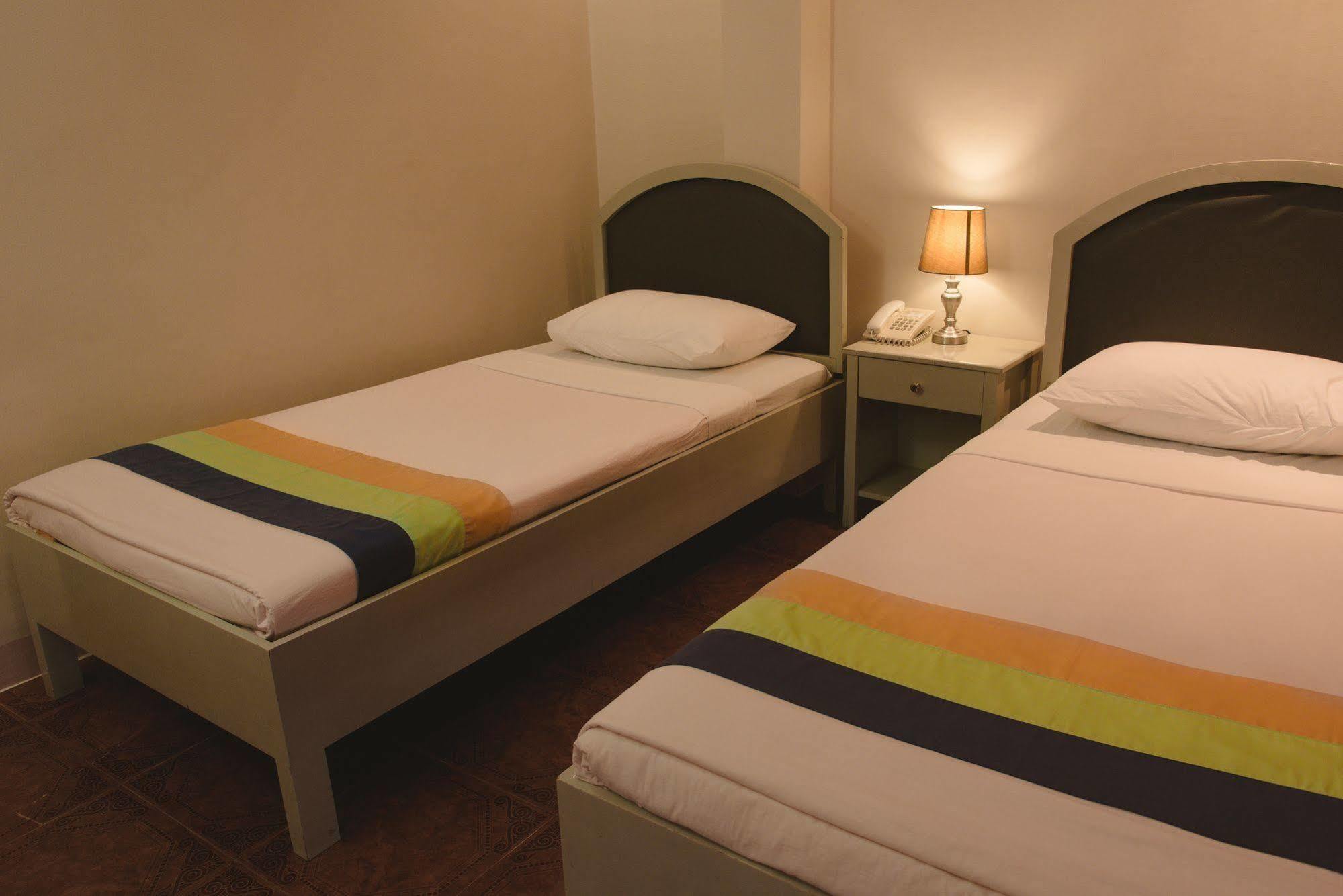 Maribago Seaview Pensione And Spa Île de Mactan Extérieur photo