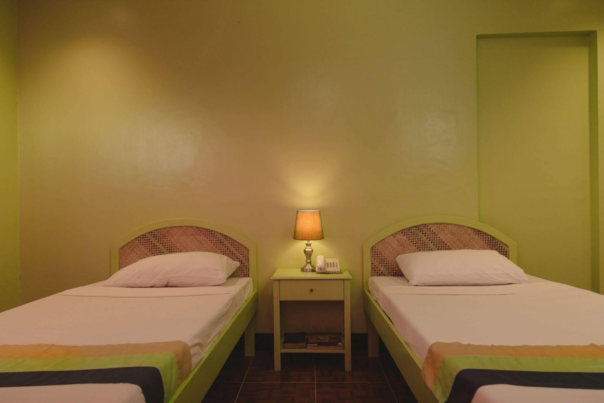 Maribago Seaview Pensione And Spa Île de Mactan Extérieur photo