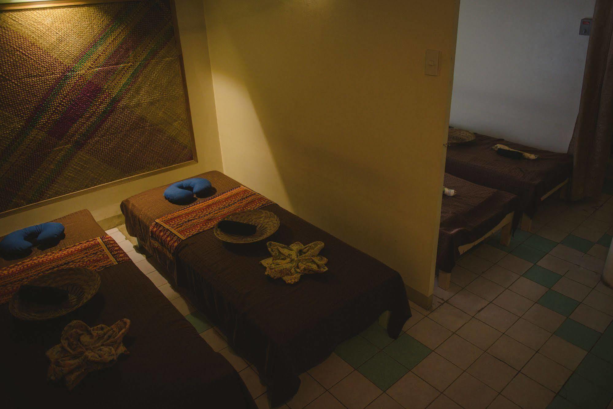 Maribago Seaview Pensione And Spa Île de Mactan Extérieur photo